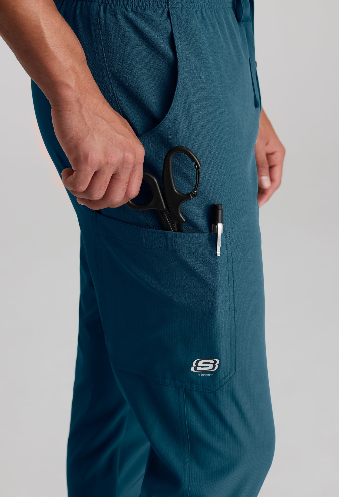 Pantalón médico para caballero Skechers Structure Jogger