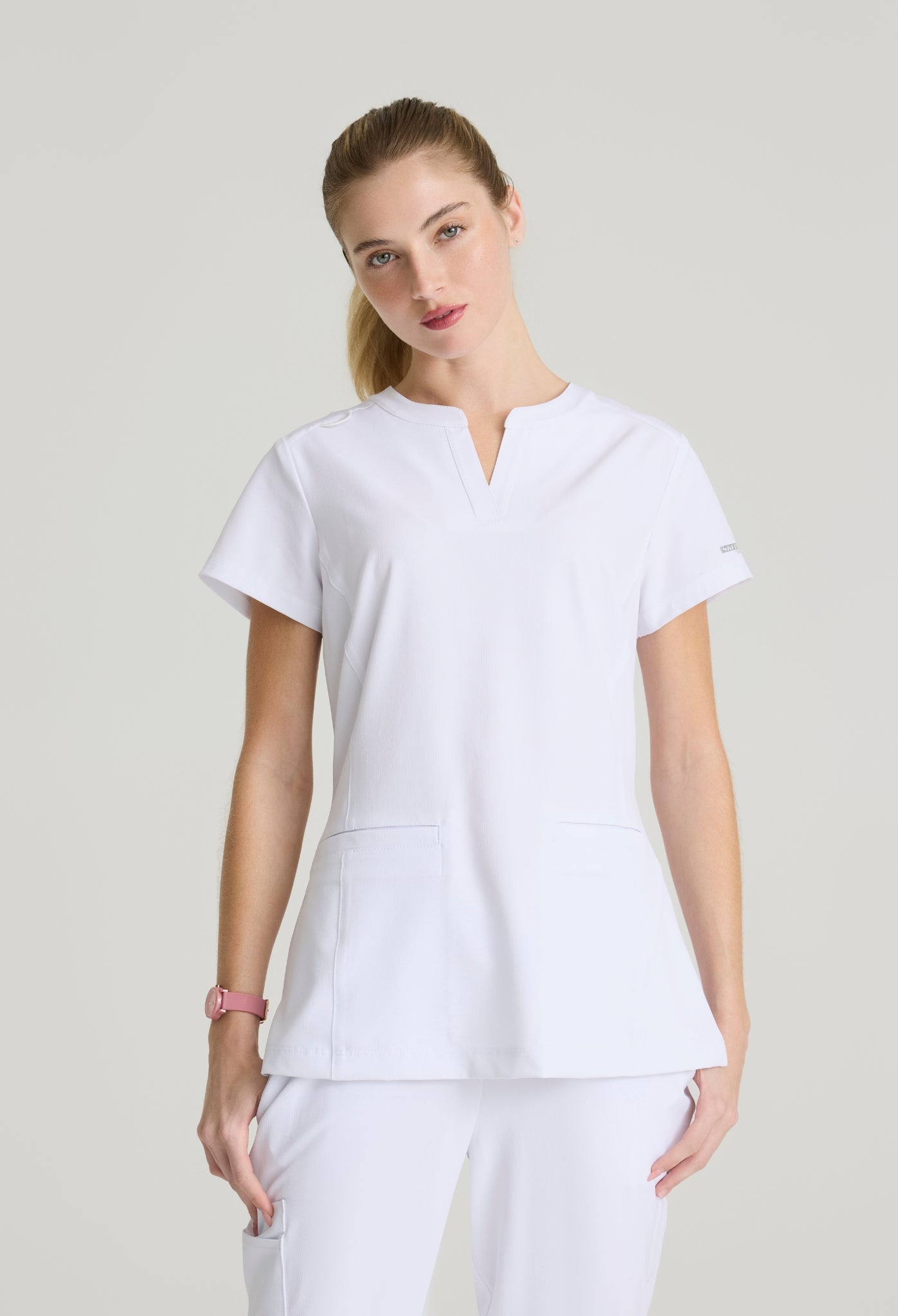 Uniforme médico para dama Skechers Coast Top- Gamma Pant