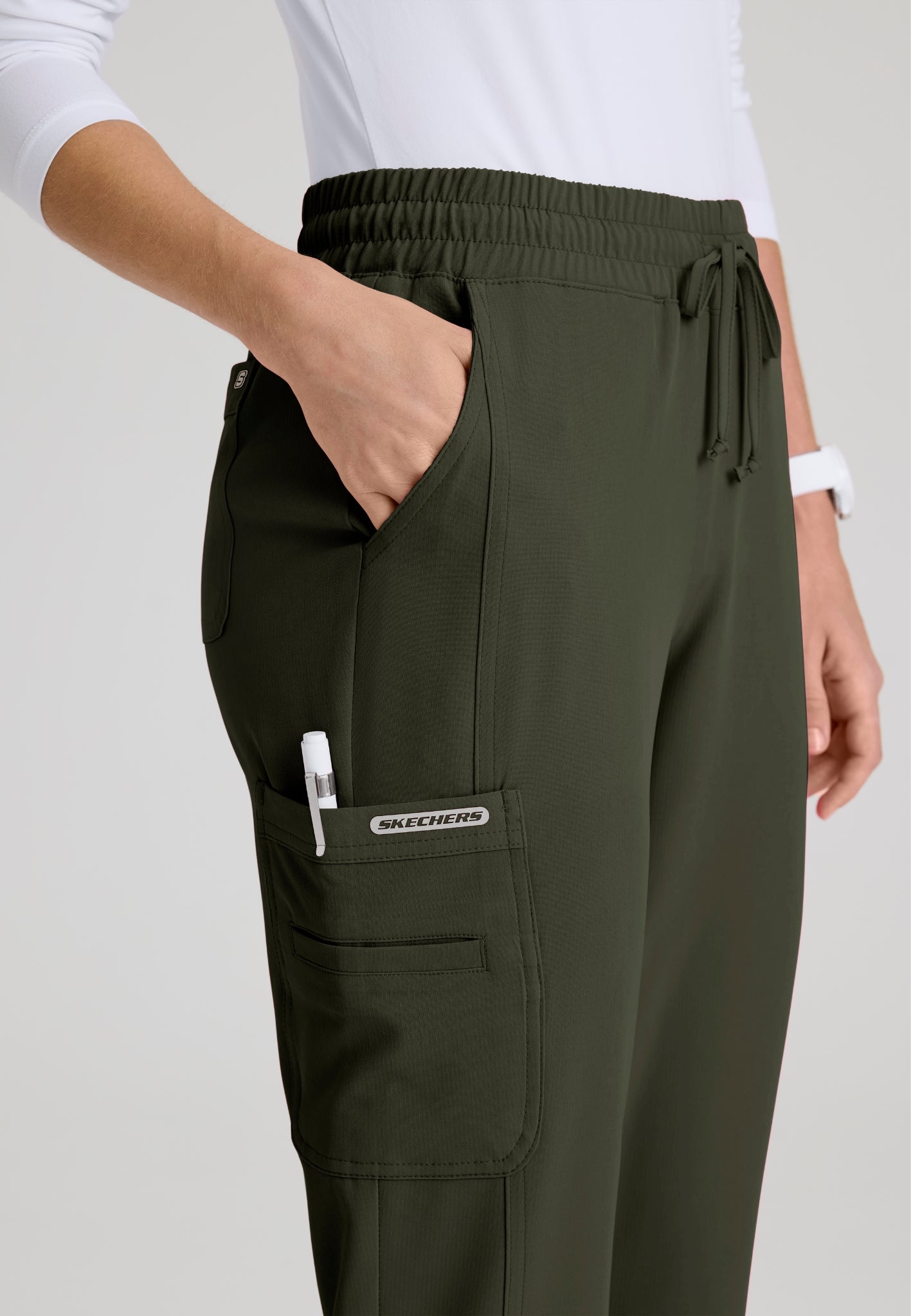 Uniforme médico para dama Skechers Coast Top- Gamma Pant