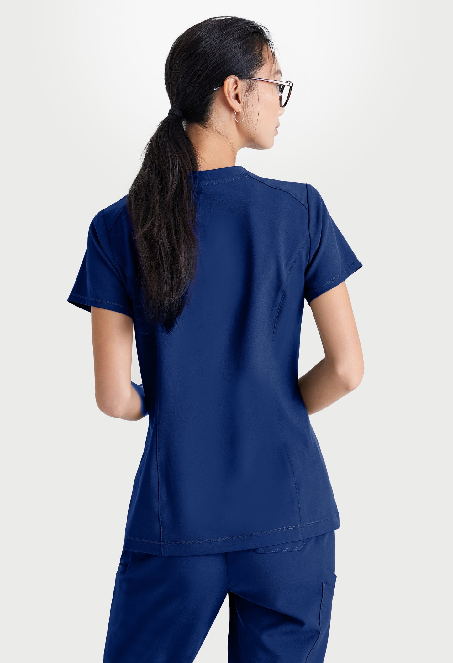 Filipina médica para dama Evolve Sway Tuck-In Top