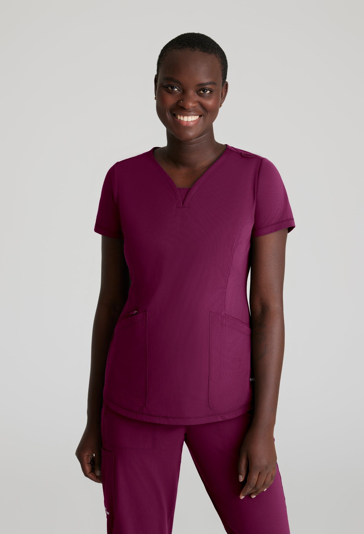 Uniforme médico para dama Skechers™ by Barco Slip-ins Serene Knit Top-Glide Knit Flare Pant