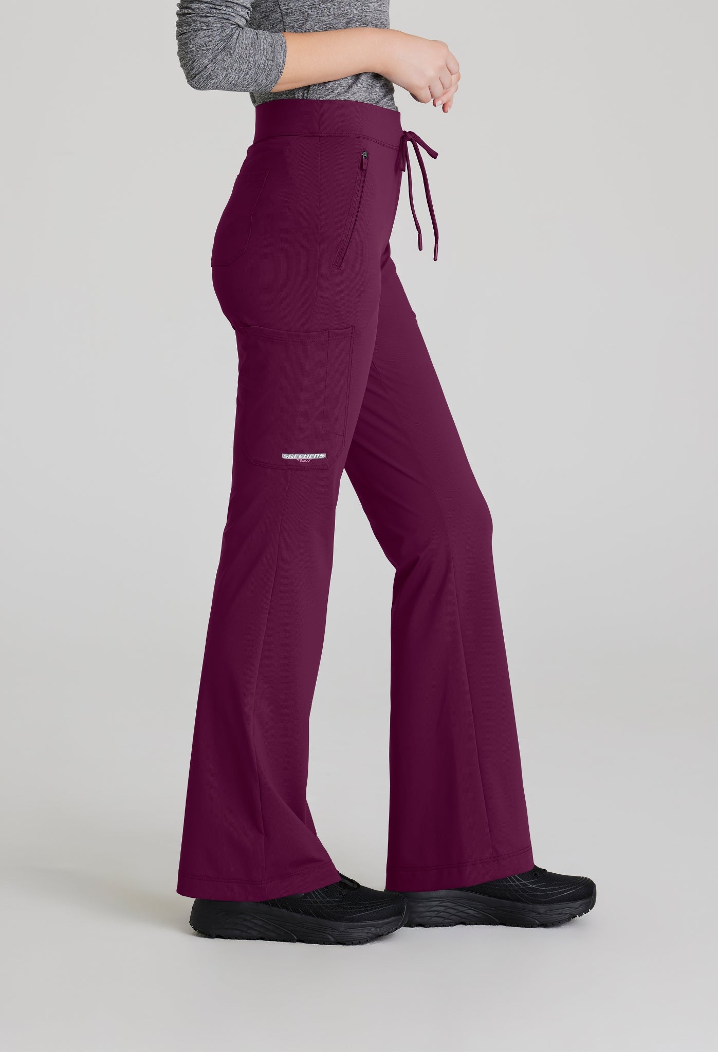Uniforme médico para dama Skechers™ by Barco Slip-ins Serene Knit Top-Glide Knit Flare Pant