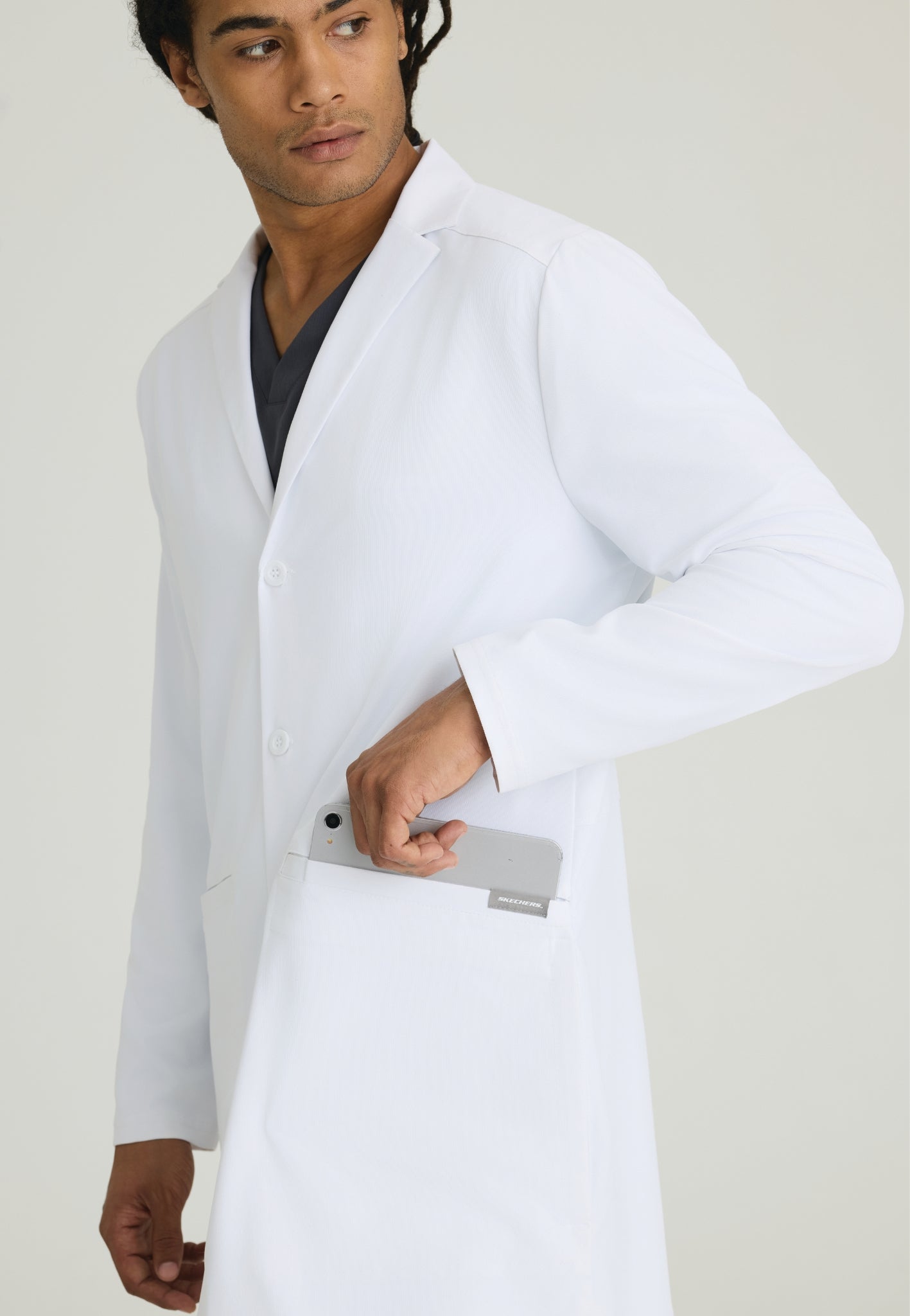 Bata para caballero Skechers Emerge Lab Coat