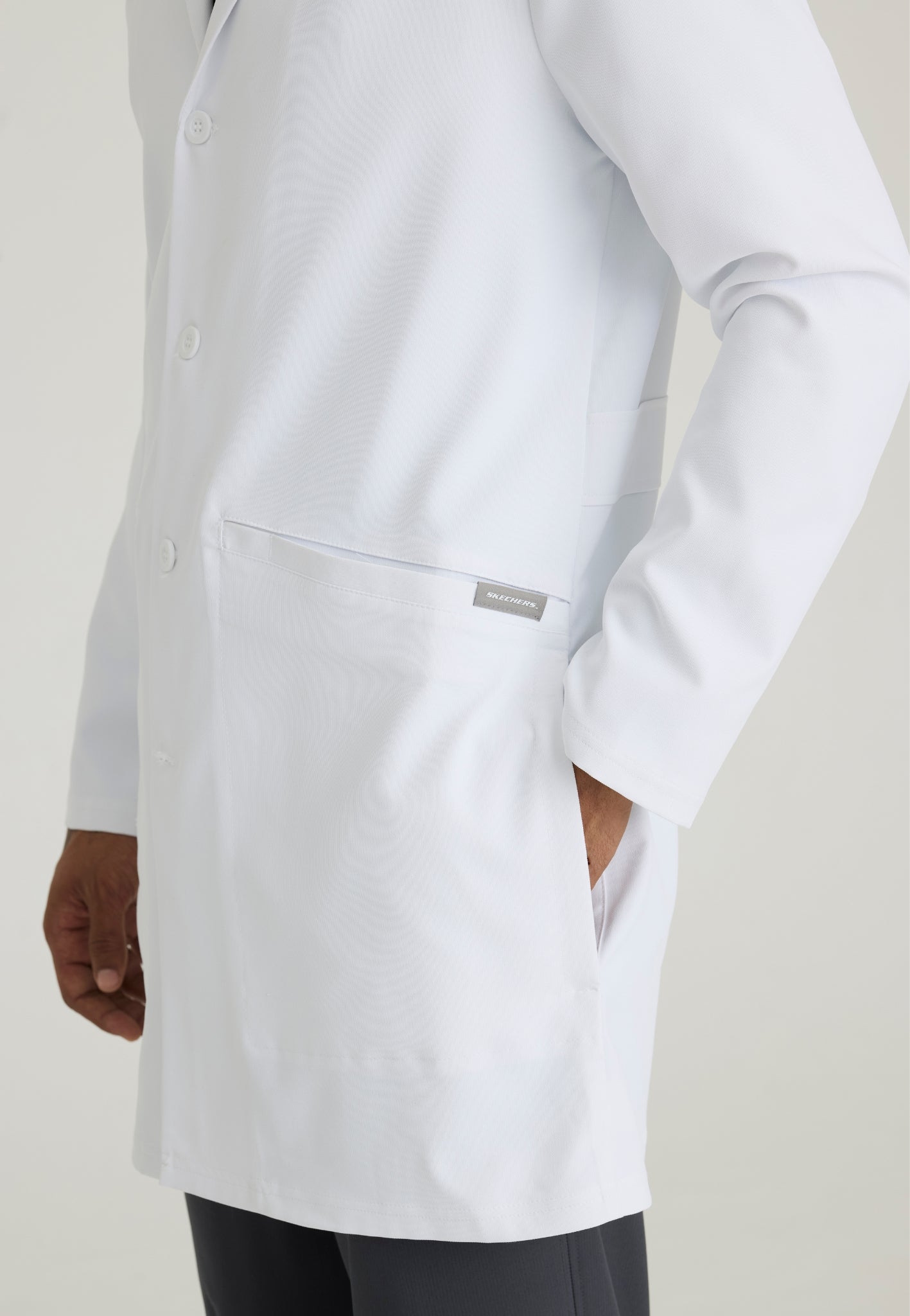 Bata para caballero Skechers Emerge Lab Coat