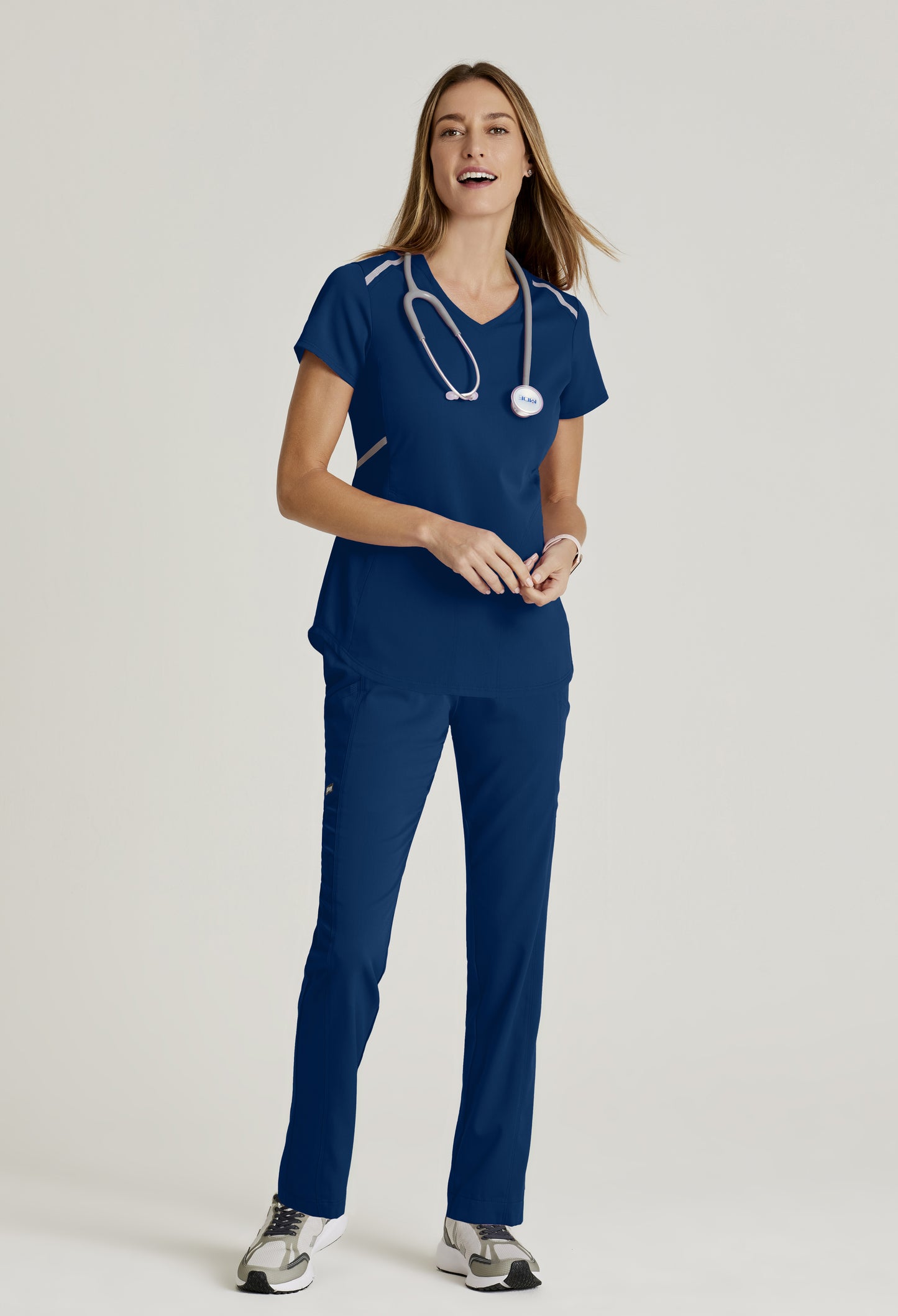 Conjunto Grey's Anatomy™ Impact Octove top-Range pant Petite