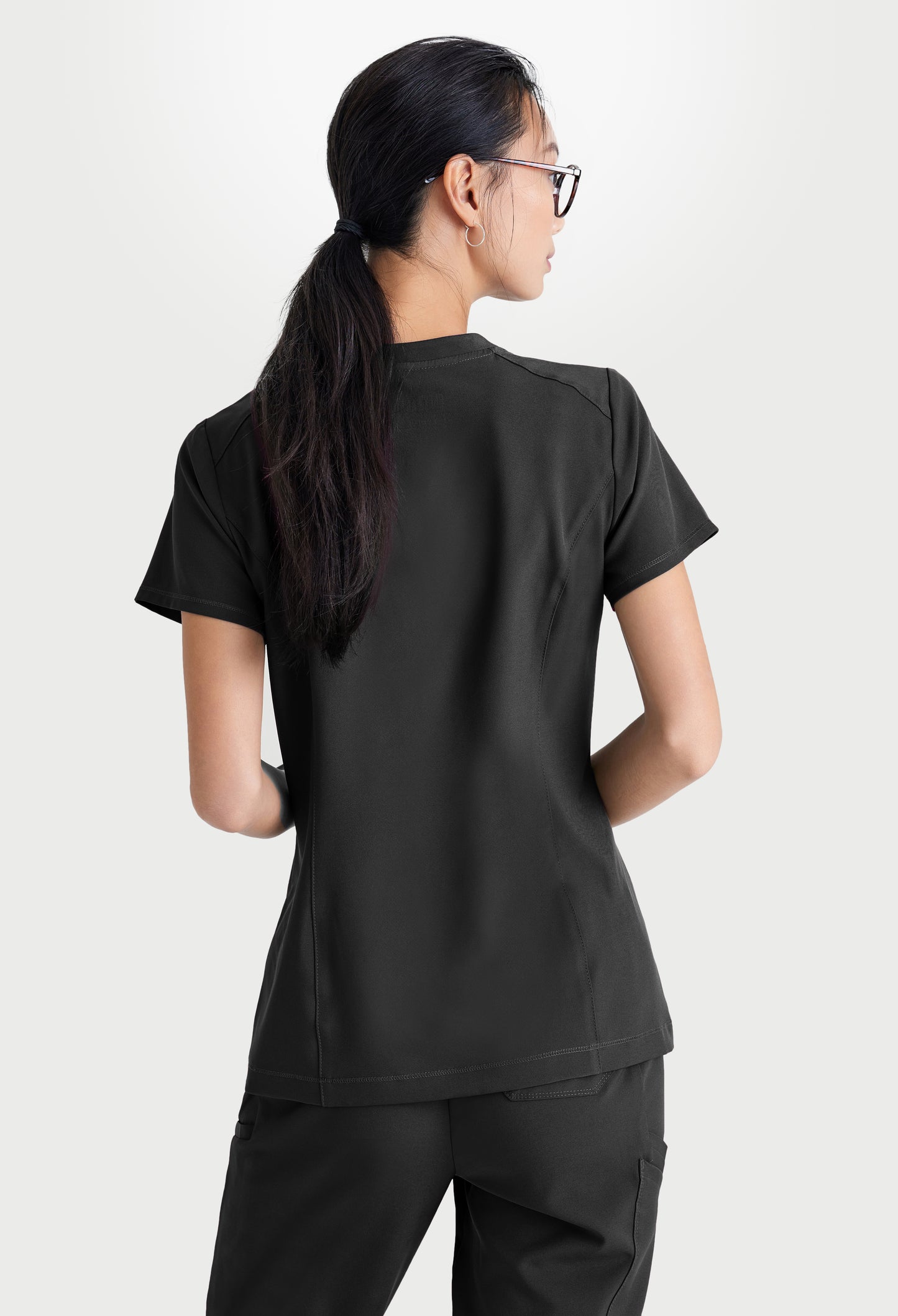 Filipina médica Evolve Sway Tuck-In Top