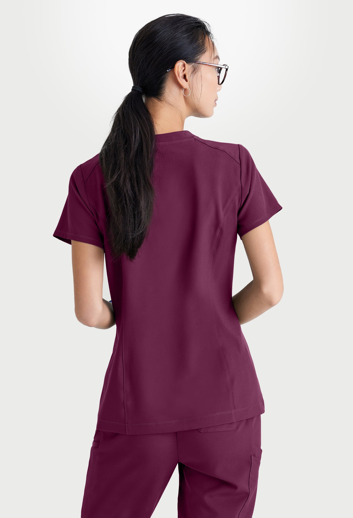 Filipina médica Evolve Sway Tuck-In Top