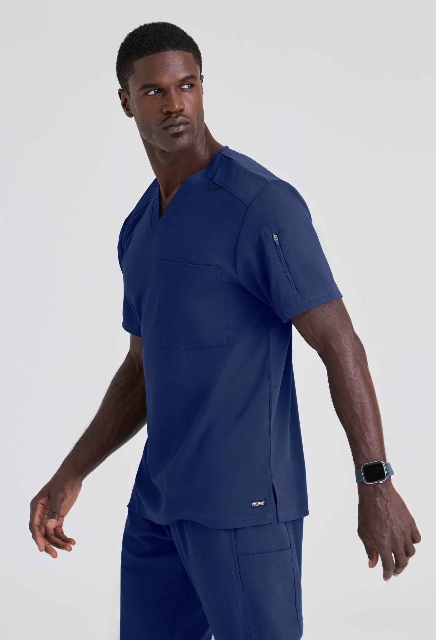 Uniforme médico para caballero Grey's Anatomy™ Spandex Murphy Top-Hudson Pant — Grey's Anatomy™ by Barco Spandex Stretch