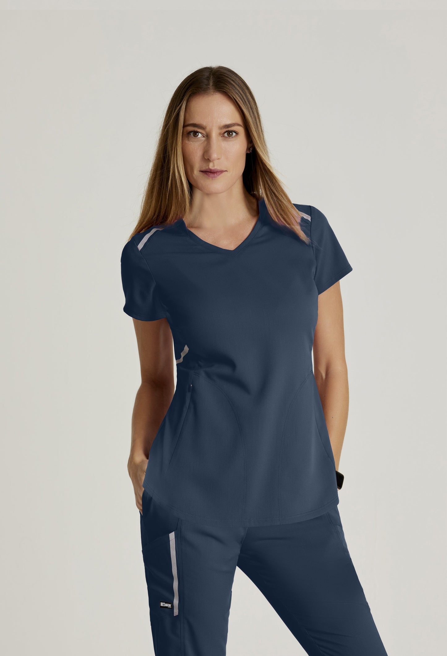 Uniforme médico para dama Grey's Anatomy™ Impact Octove top-Range pant Petite