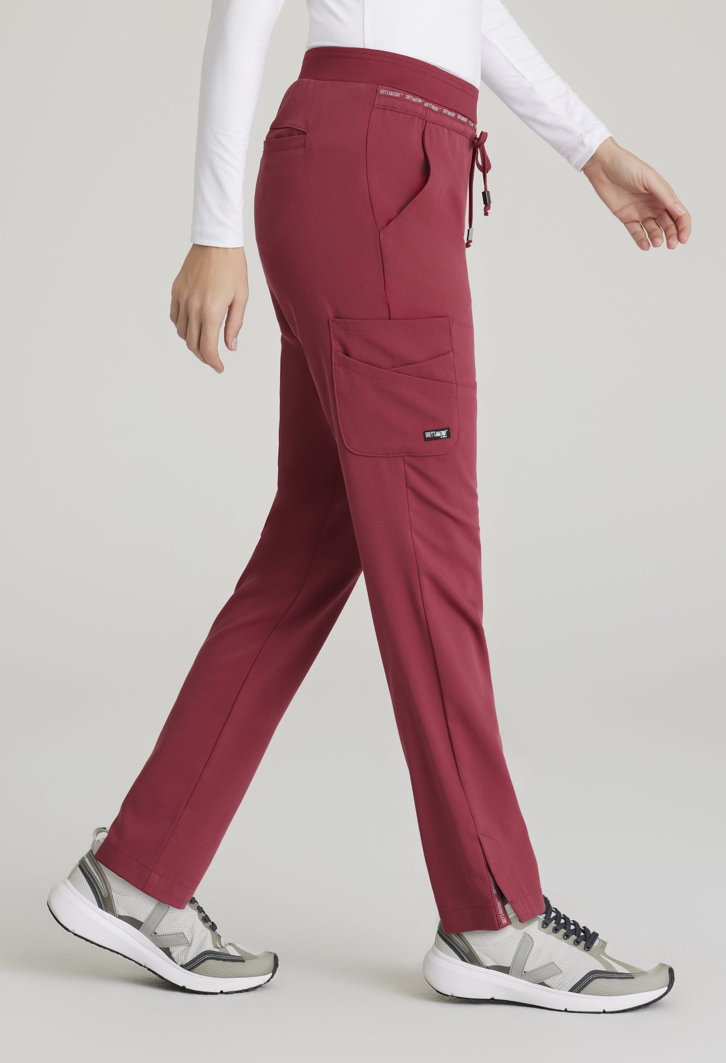 Uniforme médico para dama Grey's Anatomy™ Spandex Stretch  Avery Top-Serena Pant petite — Grey's Anatomy™ by Barco Spandex Stretch