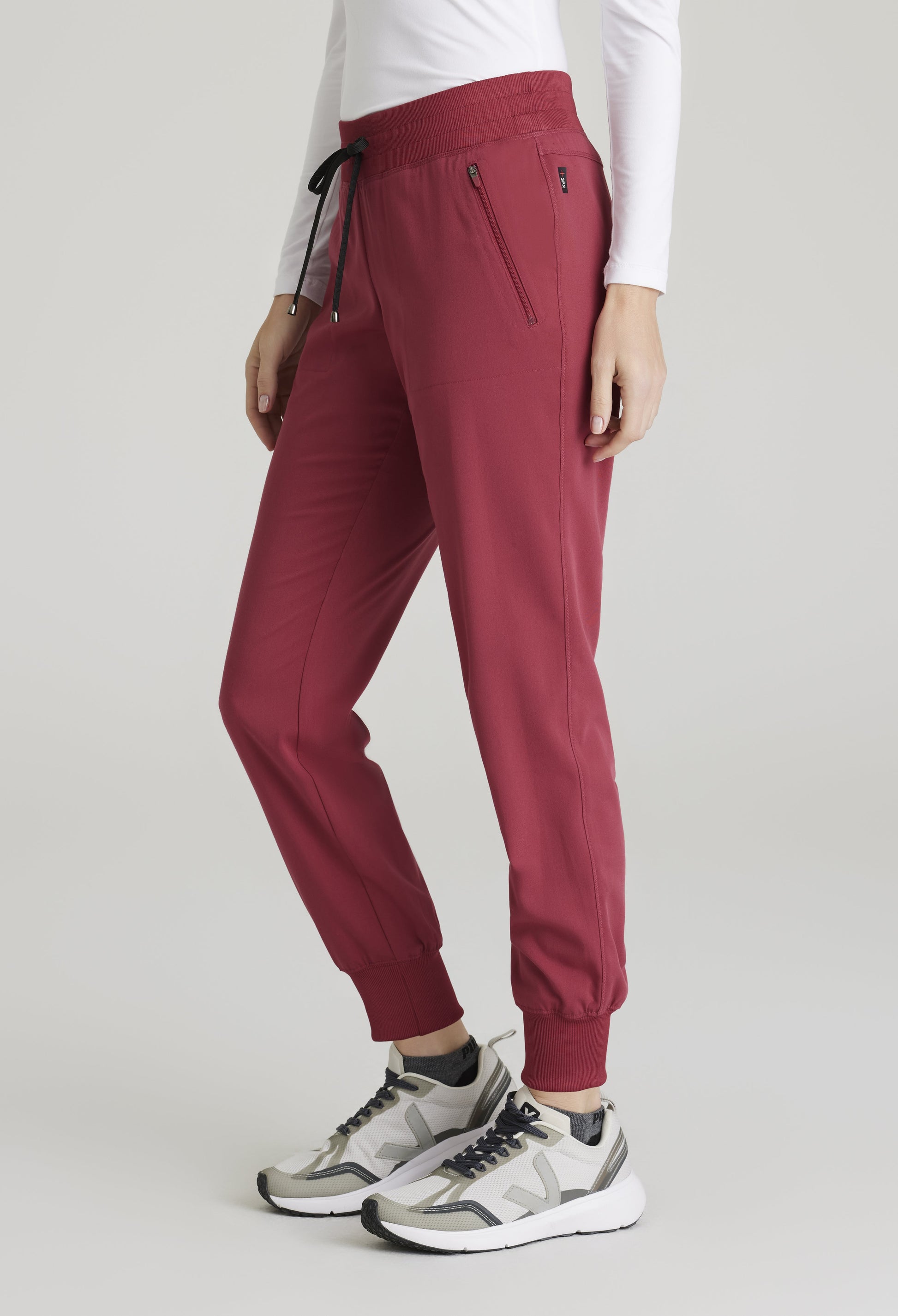 Uniforme médico para dama Grey's Anatomy™ Spandex Stretch Capri Tuck-in Top-Eden Jogger — Grey's Anatomy™ by Barco Spandex Stretch