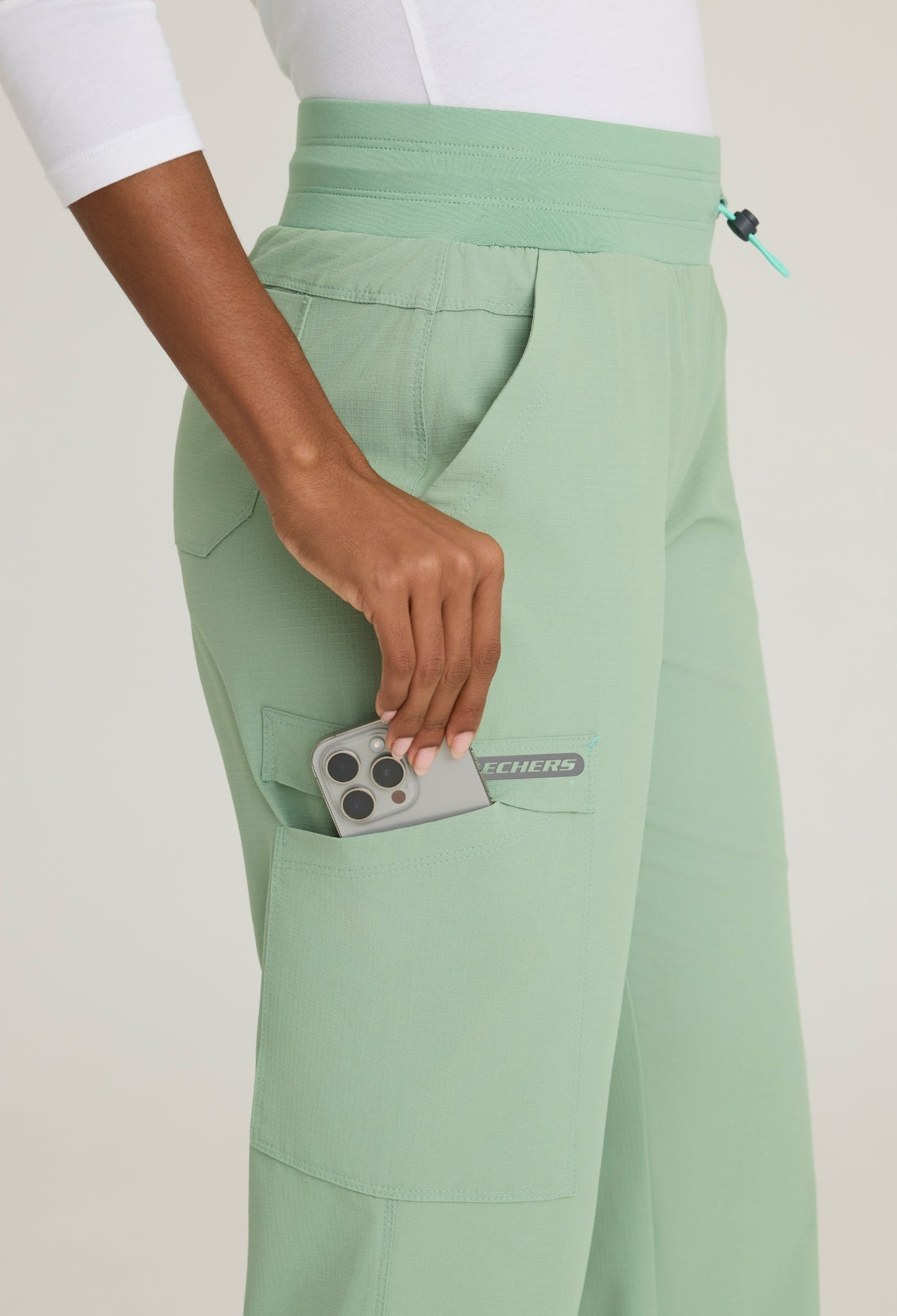 Uniforme médico para Dama Ripstop Trek Tuck-In Top-Explore Pant — Skechers Ripstop
