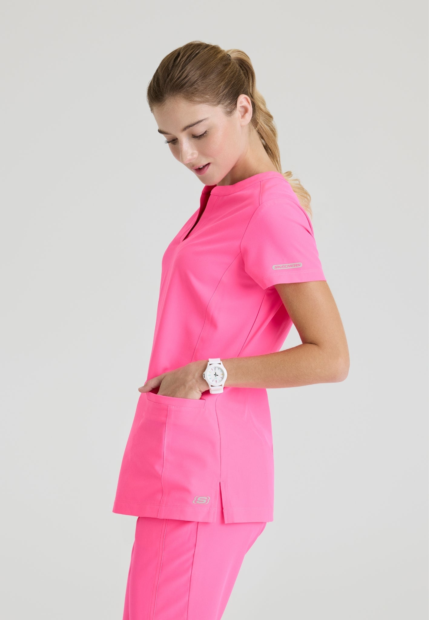 Uniforme médico para dama Skechers Coast Top- Gamma Pant