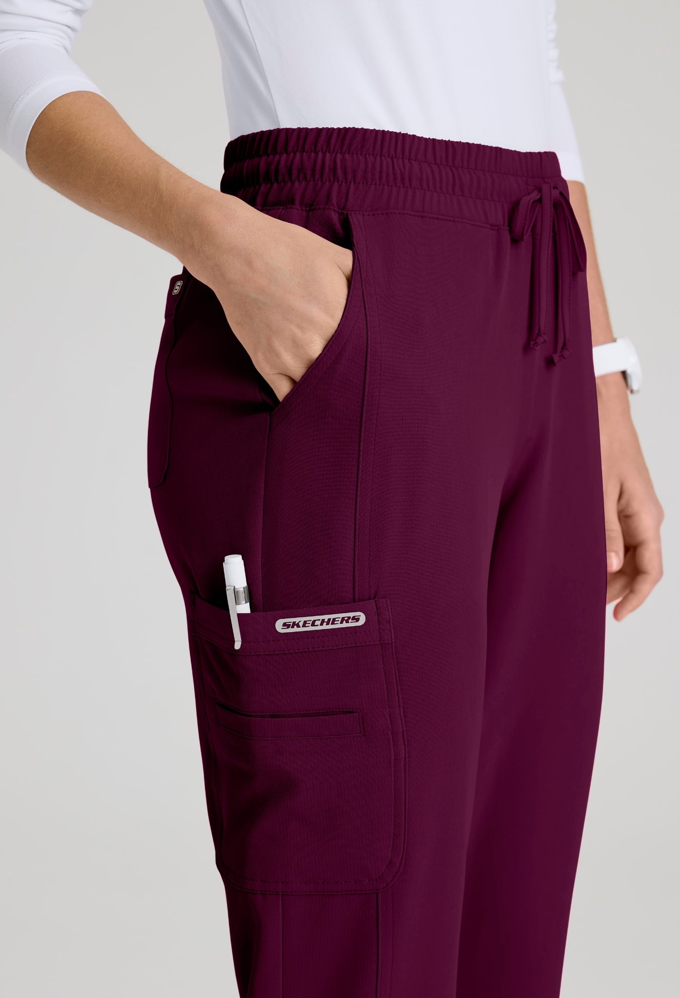 Uniforme médico para dama Skechers Coast Top- Gamma Pant