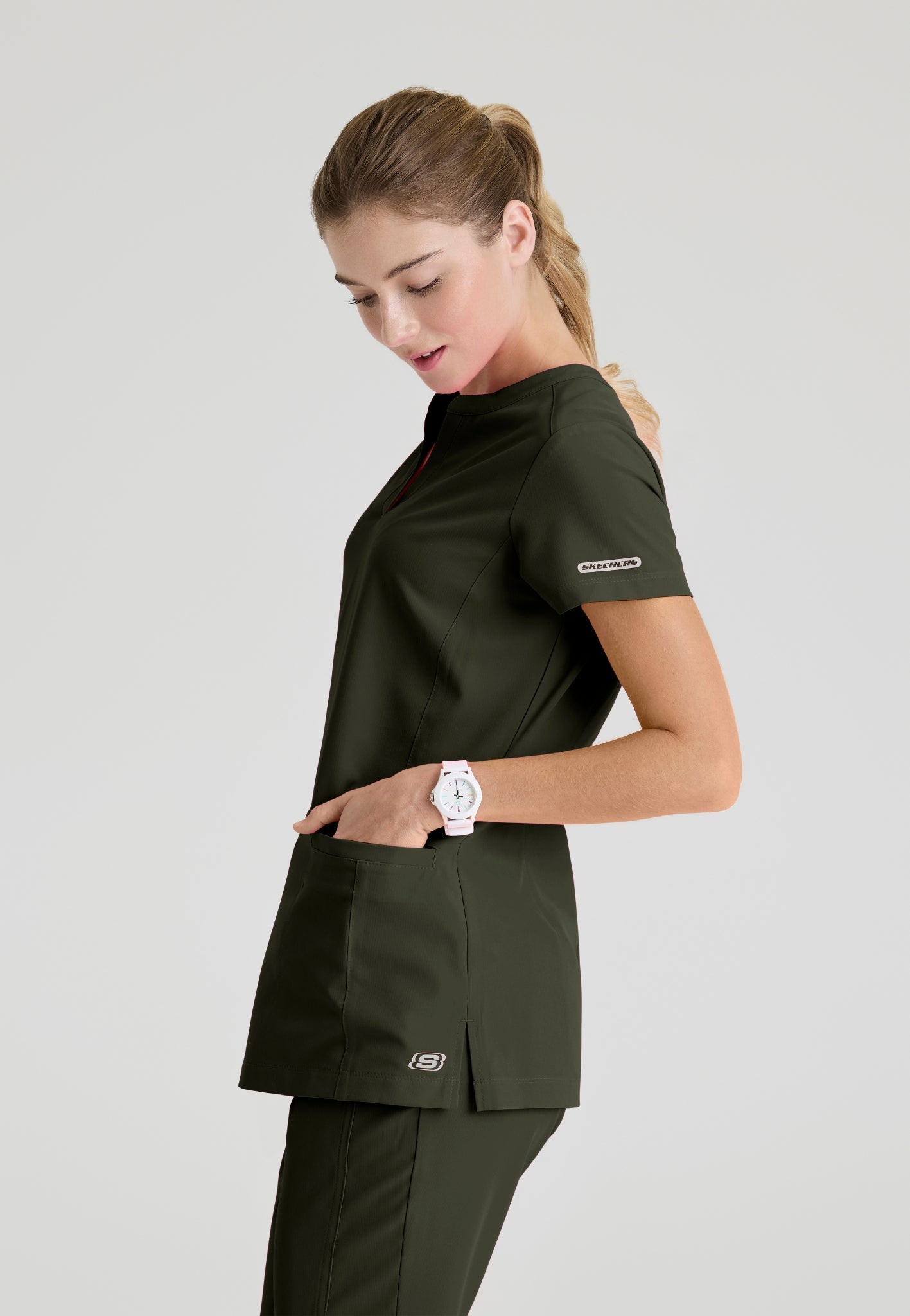 Uniforme médico para dama Skechers Coast Top- Gamma Pant
