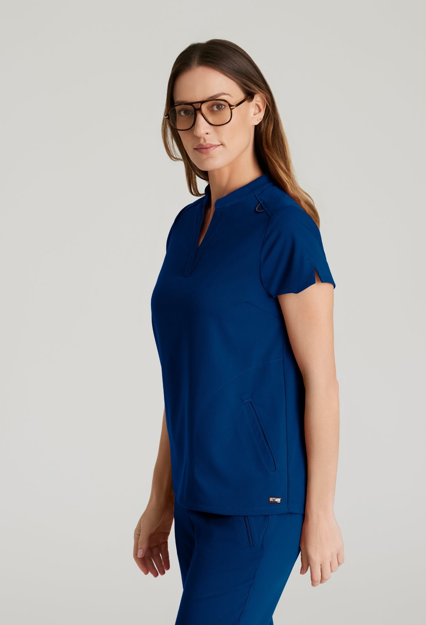 Uniforme médico para dama  Spandex Stretch  Avery Top-Serena Pant — Grey's Anatomy™ by Barco Spandex Stretch